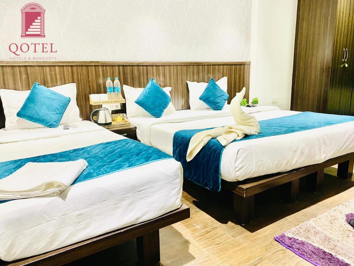 Qotel Hotel Rajouri Garden Above Ritu Marbles, Near Rajouri Garden Metro Station-Couple Friendly Нью-Делі Екстер'єр фото