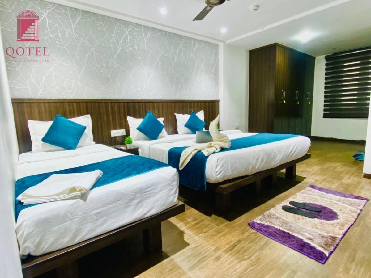 Qotel Hotel Rajouri Garden Above Ritu Marbles, Near Rajouri Garden Metro Station-Couple Friendly Нью-Делі Екстер'єр фото